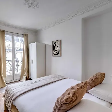 Haussmannian - 2bdr-6p Near Marais-sentier * Paris