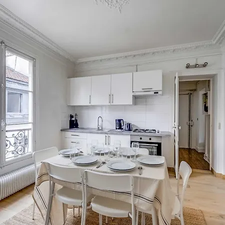 Haussmannian - 2bdr-6p Near Marais-sentier * París