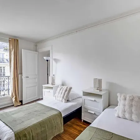 Haussmannian - 2bdr-6p Near Marais-sentier París