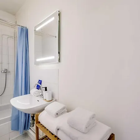 Apartment Haussmannian - 2bdr-6p Near Marais-sentier Paris