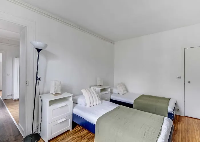 Haussmannian - 2bdr-6p Near Marais-sentier Paris